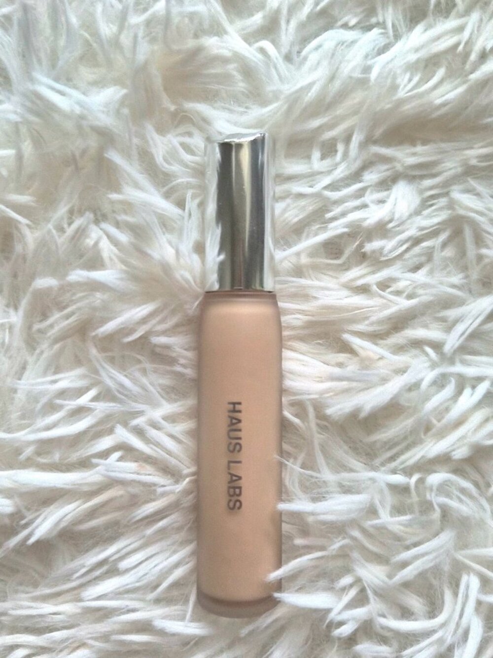 Hauslabs Triclone Concealer shade 21